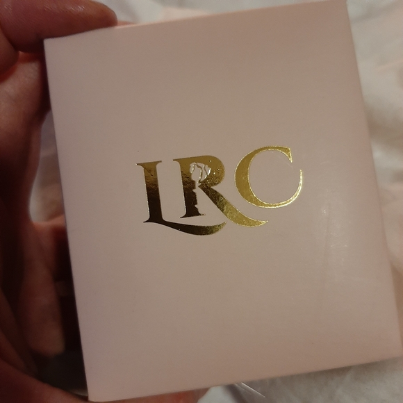 Matching necklace and earrings - Picture 2 of 2